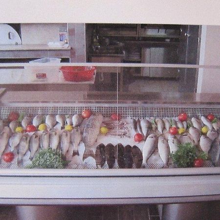 Ikont Hotel Gulluk Bagian luar foto